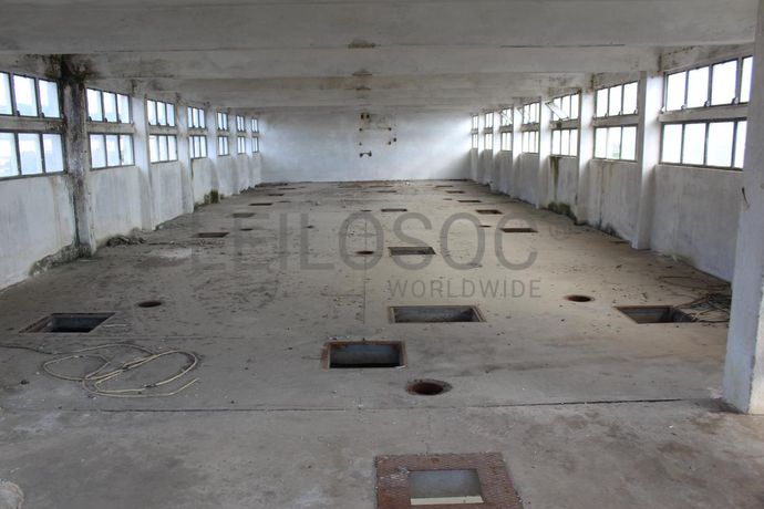 Unidade Industrial + Terreno · Vila Franca de Xira