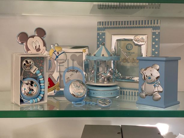 Mealheiro + Moldura de Bebé + Porta-chupetas + Caixa de Música + Álbum de Fotografias