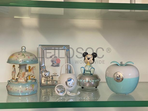 Moldura de Bebé + Porta-chupetas + Caixas de Música + Luz de Presença