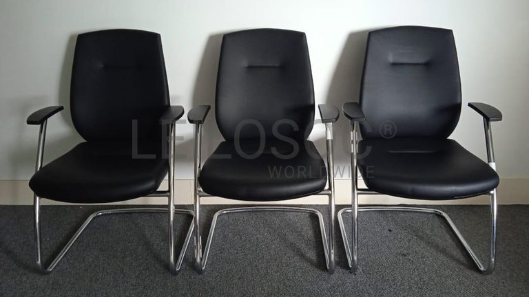 Mobiliário de escritório ·