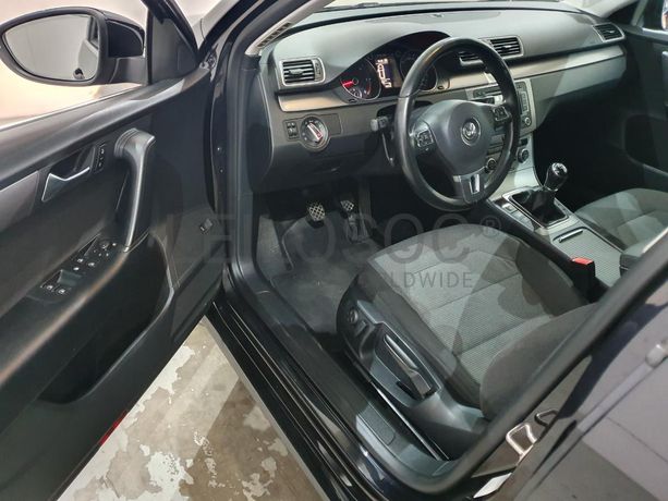 Volkswagen Passat 1.6 TDI · Ano 2012