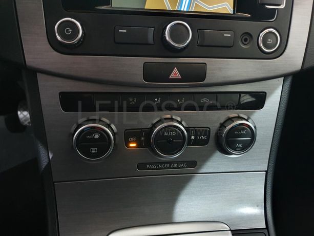 Volkswagen Passat 1.6 TDI · Ano 2012