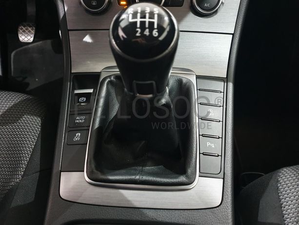 Volkswagen Passat 1.6 TDI · Ano 2012