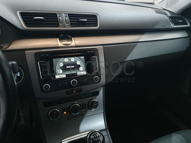 Volkswagen Passat 1.6 TDI · Ano 2012