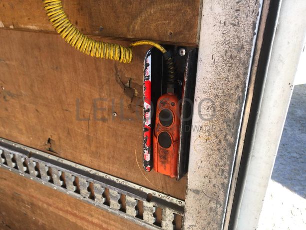 Mitsubishi Canter 7C18 com Plataforma Elevatória · Ano 2012