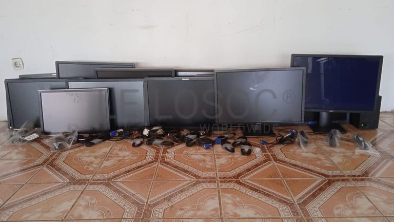 Material Informático ·