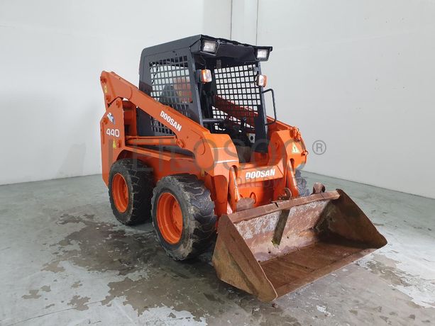 Mini Pá Carregadora Doosan 440 PLUS · Ano 2010
