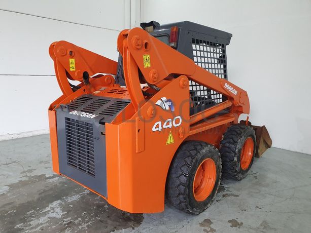 Mini Pá Carregadora Doosan 440 PLUS · Ano 2010