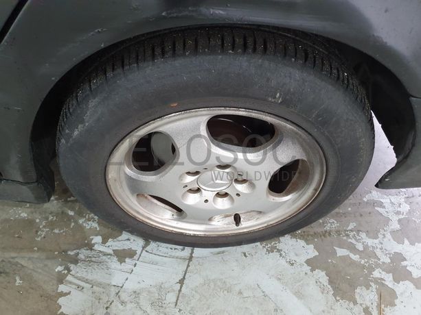 Mercedes-Benz E220 2.2 CDI · Ano 2000