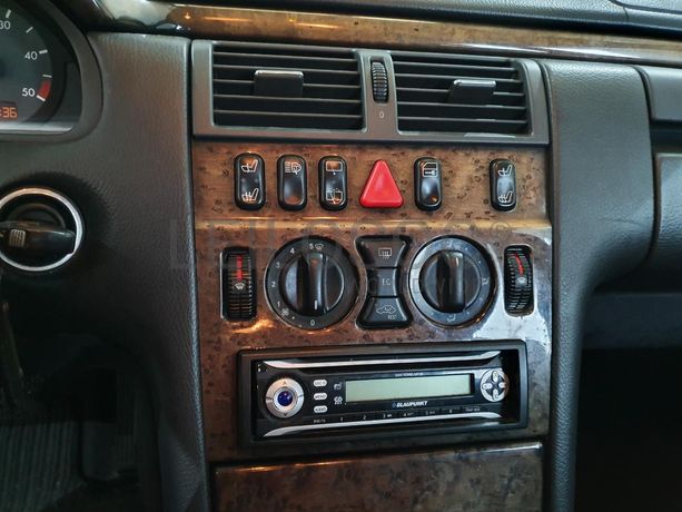 Mercedes-Benz E220 2.2 CDI · Ano 2000