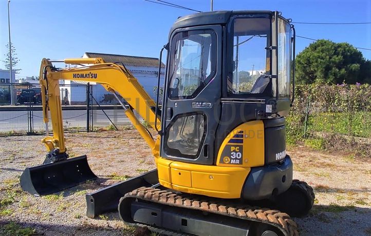 Escavadora Giratória Komatsu PC 30 MR