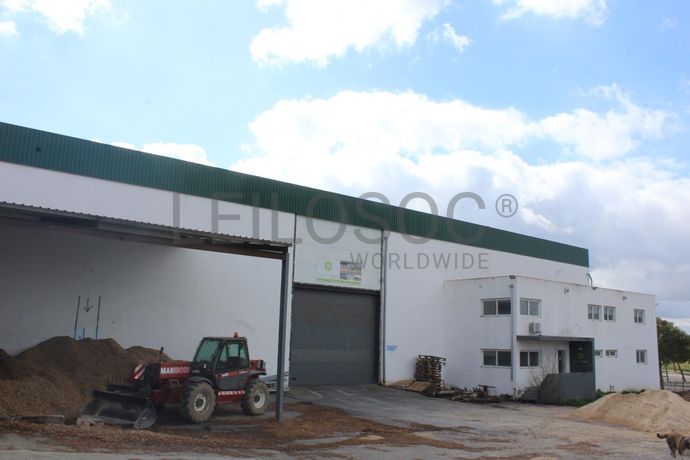 Armazém Industrial · Cuba