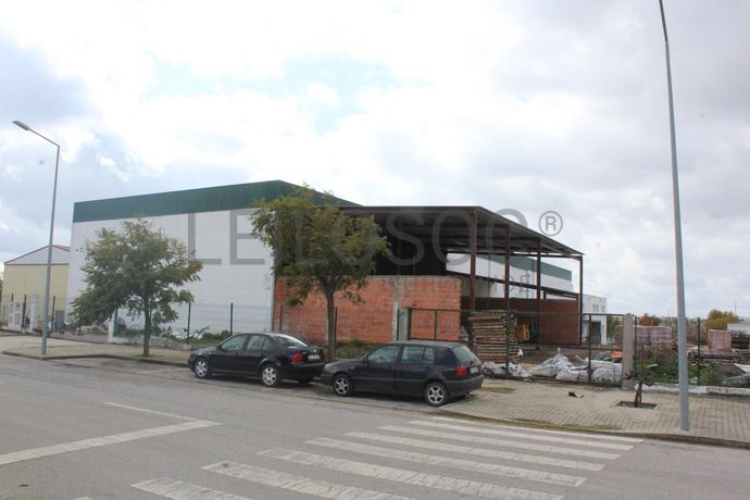 Armazém Industrial · Cuba