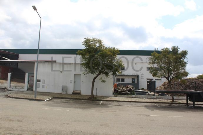 Armazém Industrial · Cuba