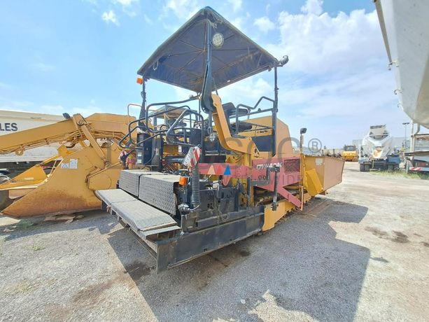 Espalhadora (18T) DYNAPAC F 141 · Viana