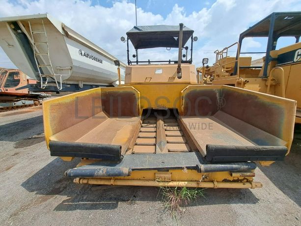 Espalhadora (18T) DYNAPAC F 141 · Viana