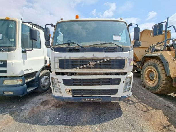 Camião Trator (6X4) VOLVO FM 12-36 · Viana