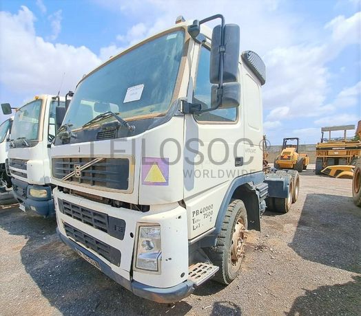 Camião Trator (6X4) VOLVO FM 12-36 · Viana