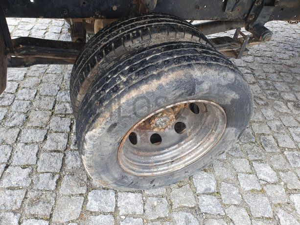 Nissan Cabstar 110 com Grua Palfinger Tribasculante