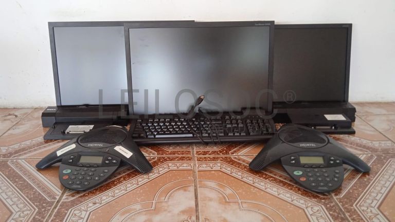 Material Informático ·