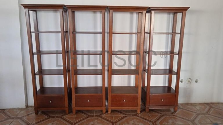 Mobiliário de escritório ·