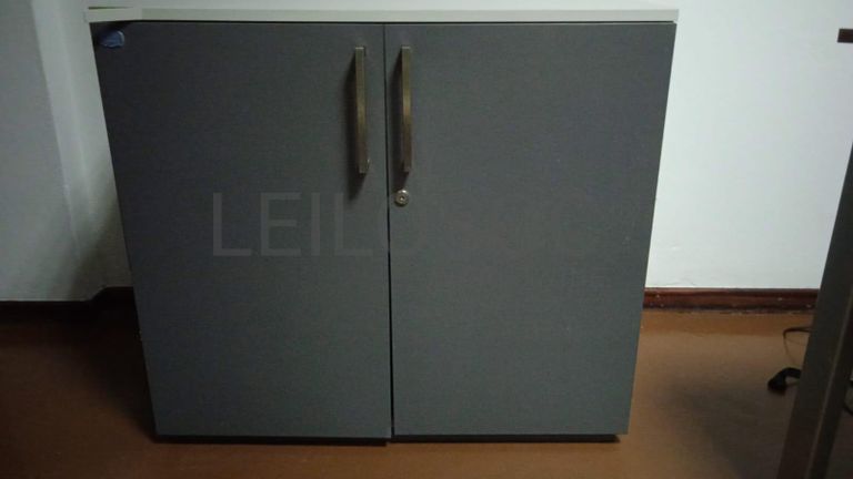 Mobiliário de escritório ·