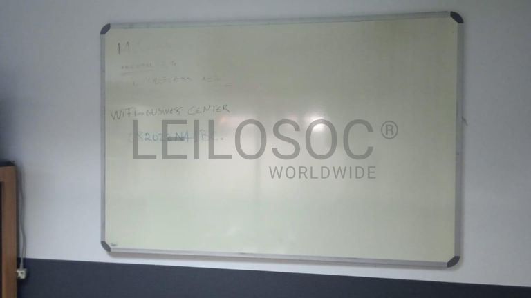 Mobiliário de escritório ·