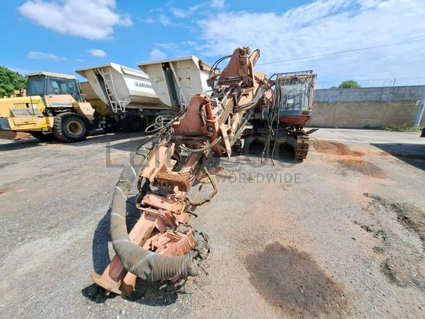 Perfuradora SANDVIK DX 700 · Viana