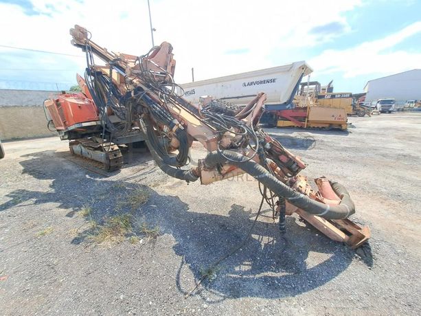 Perfuradora SANDVIK DX 700 · Viana