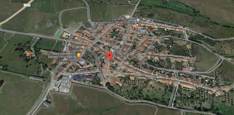 Moradia V2 · Cuba, Beja