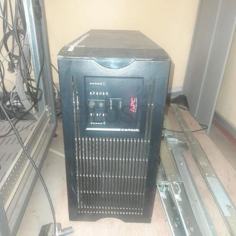 UPS- APC SMART ·