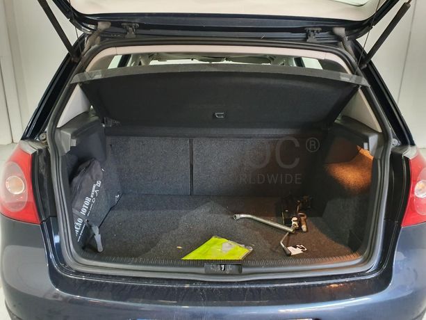 Volkswagen Golf 1.4 FSI · Ano 2004