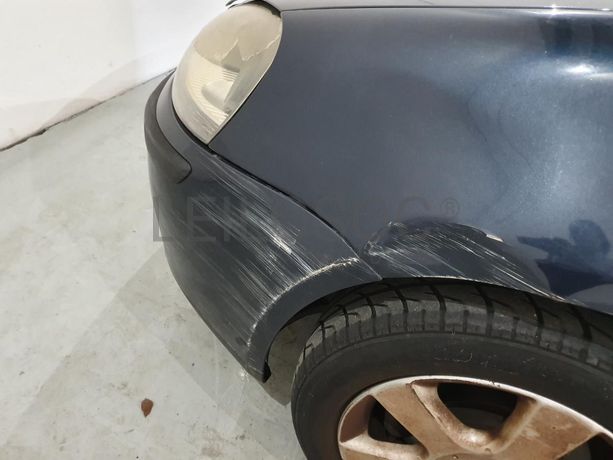 Volkswagen Golf 1.4 FSI · Ano 2004