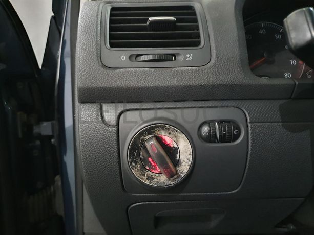 Volkswagen Golf 1.4 FSI · Ano 2004