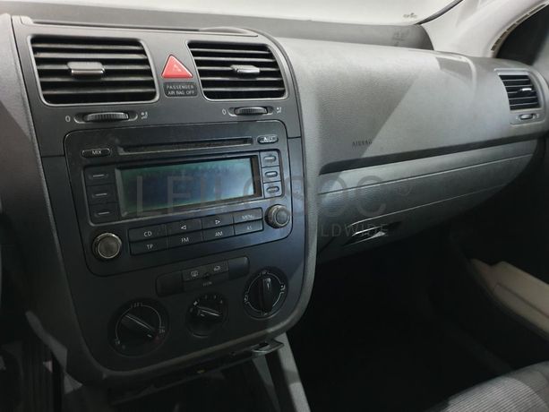 Volkswagen Golf 1.4 FSI · Ano 2004