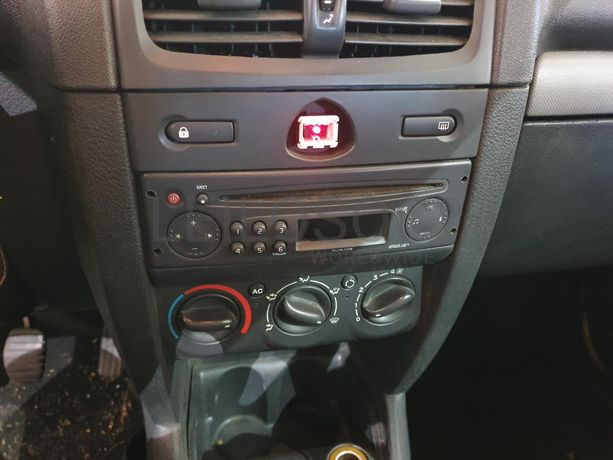 Renault Clio 1.5 DCI · Ano 2007