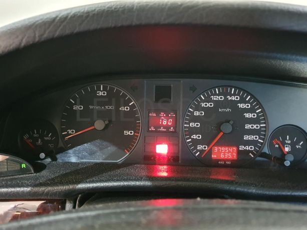 Audi A6 1.9 TDI · Ano 1994