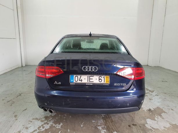 Audi A4 2.0 TDI · Ano 2009