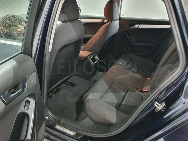 Audi A4 2.0 TDI · Ano 2009