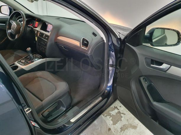 Audi A4 2.0 TDI · Ano 2009