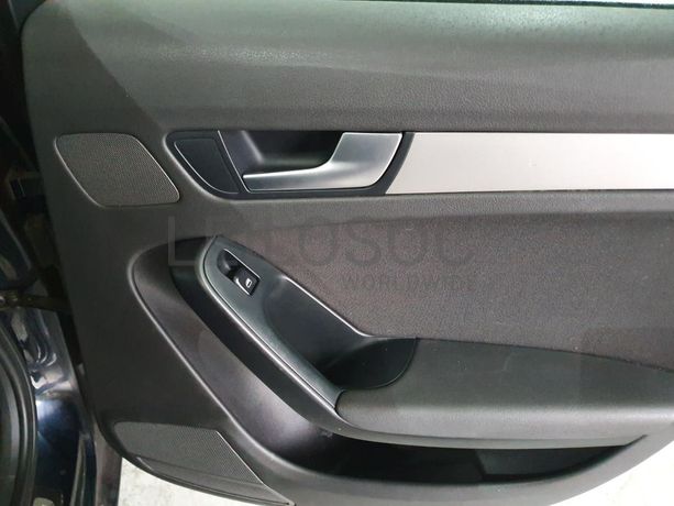 Audi A4 2.0 TDI · Ano 2009