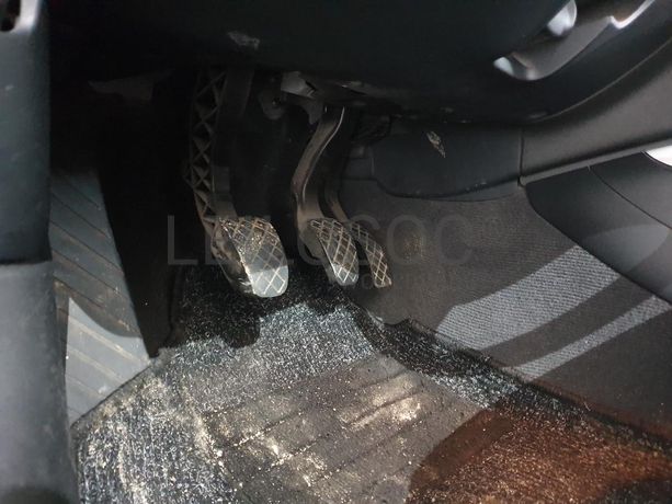 Audi A4 2.0 TDI · Ano 2009