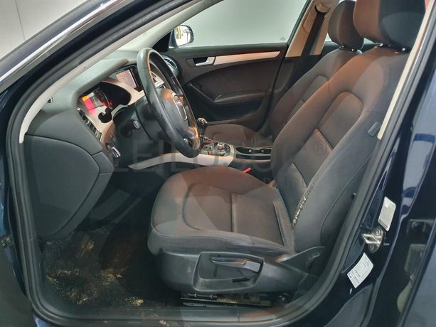 Audi A4 2.0 TDI · Ano 2009