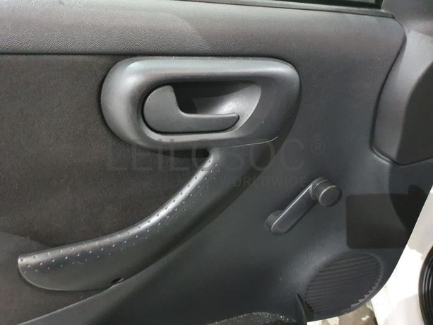 Opel Combo 1.3CDTI 16V · Ano 2008