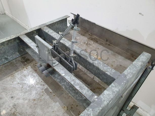 Elevador/Monta Pratos