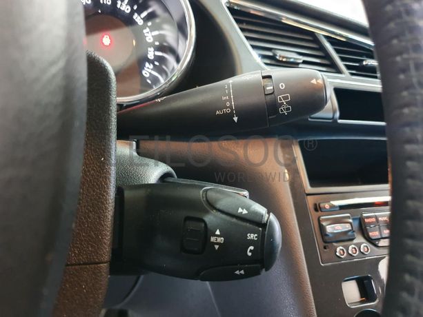 Peugeot 3008 1.6 BlueHDI · Ano 2015