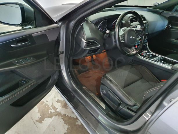 Jaguar XE 2.0D · Ano 2016