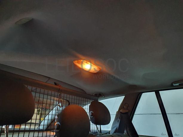 Mercedes-Benz C220 2.2 CDI · Ano 2002