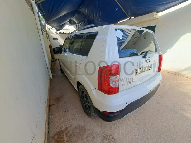 Veículo Zxauto C3 · Viana