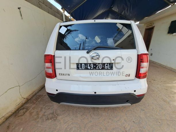 Veículo Zxauto C3 · Viana